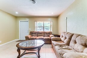 3 Mi to Dania Beach Pier: Convenient Apartment!