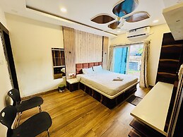 Hotel Bay premium Puri