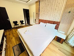 Hotel Bay premium Puri