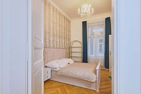 National Theatre Elegance Residence