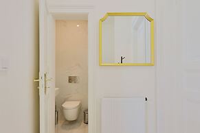 National Theatre Elegance Residence