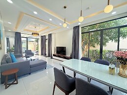 Deluxe Villa Beach Front