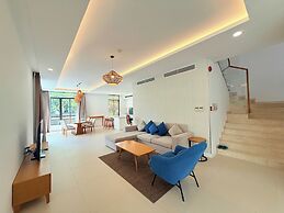 Deluxe Villa Beach Front