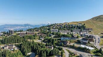 Valley-view Apartment in Chamrousse