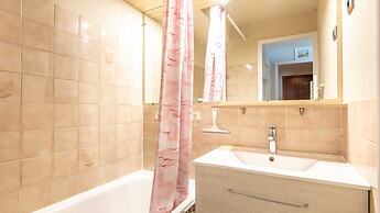 Valley-view Apartment in Chamrousse