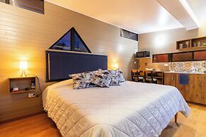 Roots Eco House