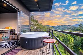 Roots Eco House