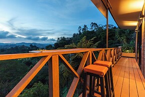 Roots Eco House