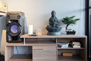 Roots Eco House