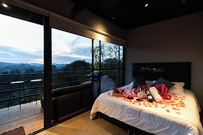 Roots Eco House