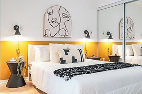 Maple Suites Toronto Downtown