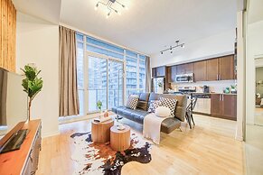 Maple Suites Toronto Downtown