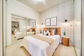 Maple Suites Toronto Downtown
