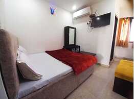 Hotel M-E-T-R-O Regency Lucknow