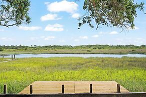 Waterfront Serenity Steps to Beach Fire Pit BBQ