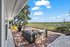 Waterfront Serenity Steps to Beach Fire Pit BBQ