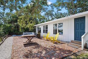 Waterfront Serenity Steps to Beach Fire Pit BBQ