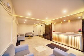 Gateway Transit Hotel