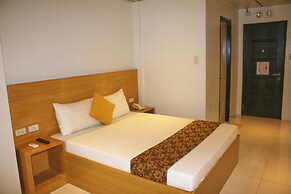 LuxeLite Suites Pasay