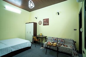 CozyPosy Premier Apartment