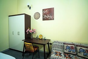 CozyPosy Premier Apartment