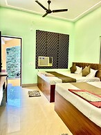Atharv hotel