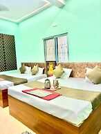 Atharv hotel