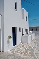 Cycladic Charm