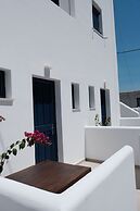Cycladic Charm
