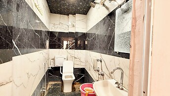 Hotel S Elite - near Temple & Station