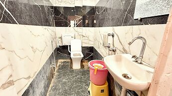Hotel S Elite - near Temple & Station