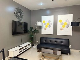 Penthouse 2 bedroom unit with balcony