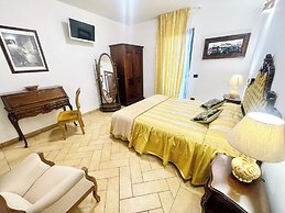 Charming Villa in Umbria - Sleeps 16 - Lake View - Pool, Jacuzzi and E