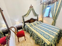 Charming Villa in Umbria - Sleeps 16 - Lake View - Pool, Jacuzzi and E