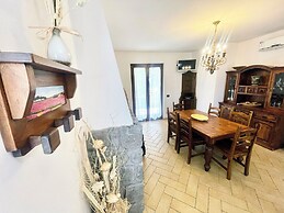Charming Villa in Umbria - Sleeps 16 - Lake View - Pool, Jacuzzi and E