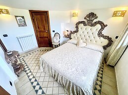 Charming Villa in Umbria - Sleeps 16 - Lake View - Pool, Jacuzzi and E