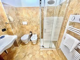 Charming Villa in Umbria - Sleeps 16 - Lake View - Pool, Jacuzzi and E