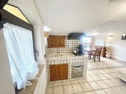 Charming Villa in Umbria - Sleeps 16 - Lake View - Pool, Jacuzzi and E