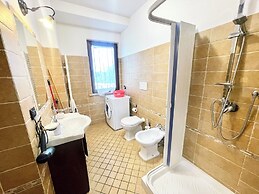Charming Villa in Umbria - Sleeps 16 - Lake View - Pool, Jacuzzi and E