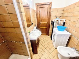 Charming Villa in Umbria - Sleeps 16 - Lake View - Pool, Jacuzzi and E