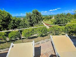 Charming Villa in Umbria - Sleeps 16 - Lake View - Pool, Jacuzzi and E