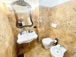 Charming Villa in Umbria - Sleeps 16 - Lake View - Pool, Jacuzzi and E