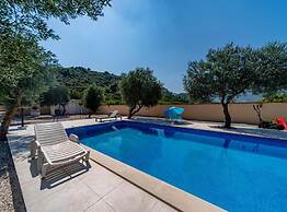 Natur Olive House Ston
