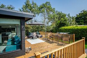 Cedars Lodge - Hot Tub - Penally - Tenby