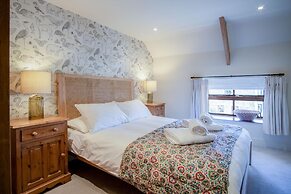 Fern Cottage - 2 Bedroom Cottage - St. Florence