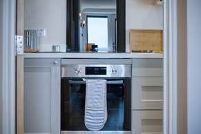 Waterfront 2 - 2 Bedroom Apartment - Wisemans Bridge