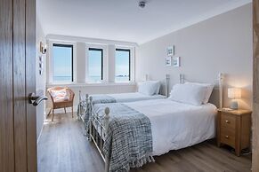 Waterfront 2 - 2 Bedroom Apartment - Wisemans Bridge
