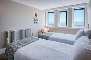 Waterfront 2 - 2 Bedroom Apartment - Wisemans Bridge