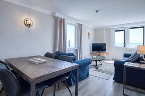 Waterfront 2 - 2 Bedroom Apartment - Wisemans Bridge