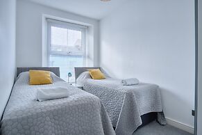 Bay View - 2 Bedroom Apartment - Tenby
